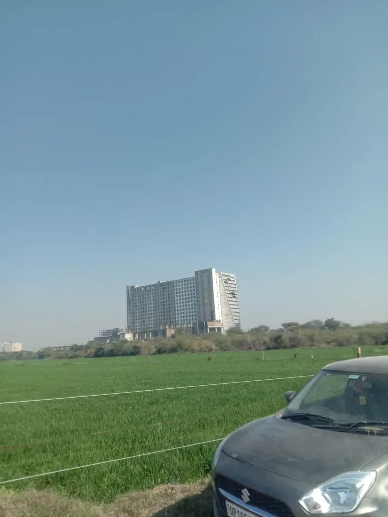 1400 Bigha Agricultural Land for Sale in Gautam Buddh Nagar | Near Pari Chowk & Jewar Airport | High Growth Investment Opportunity - Image 1